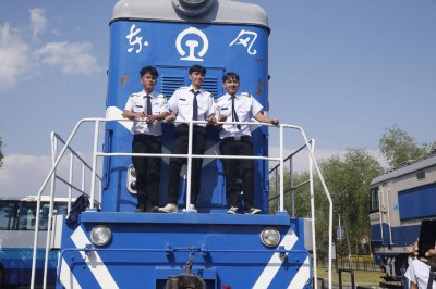 352699.jpg