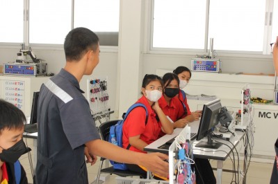 LINE_ALBUM_71266_231207_51.jpg