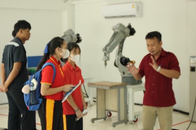 LINE_ALBUM_71266_231207_66.jpg