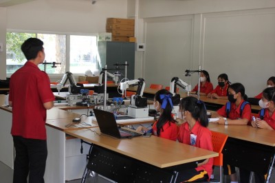 LINE_ALBUM_71266_231207_73.jpg