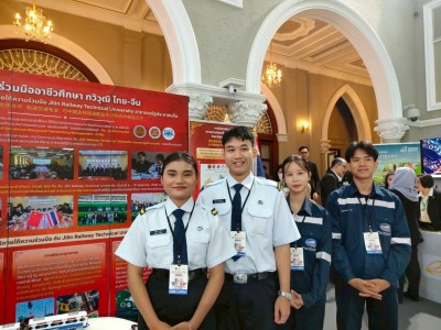 LINE_ALBUM_6825_250806_40.jpg